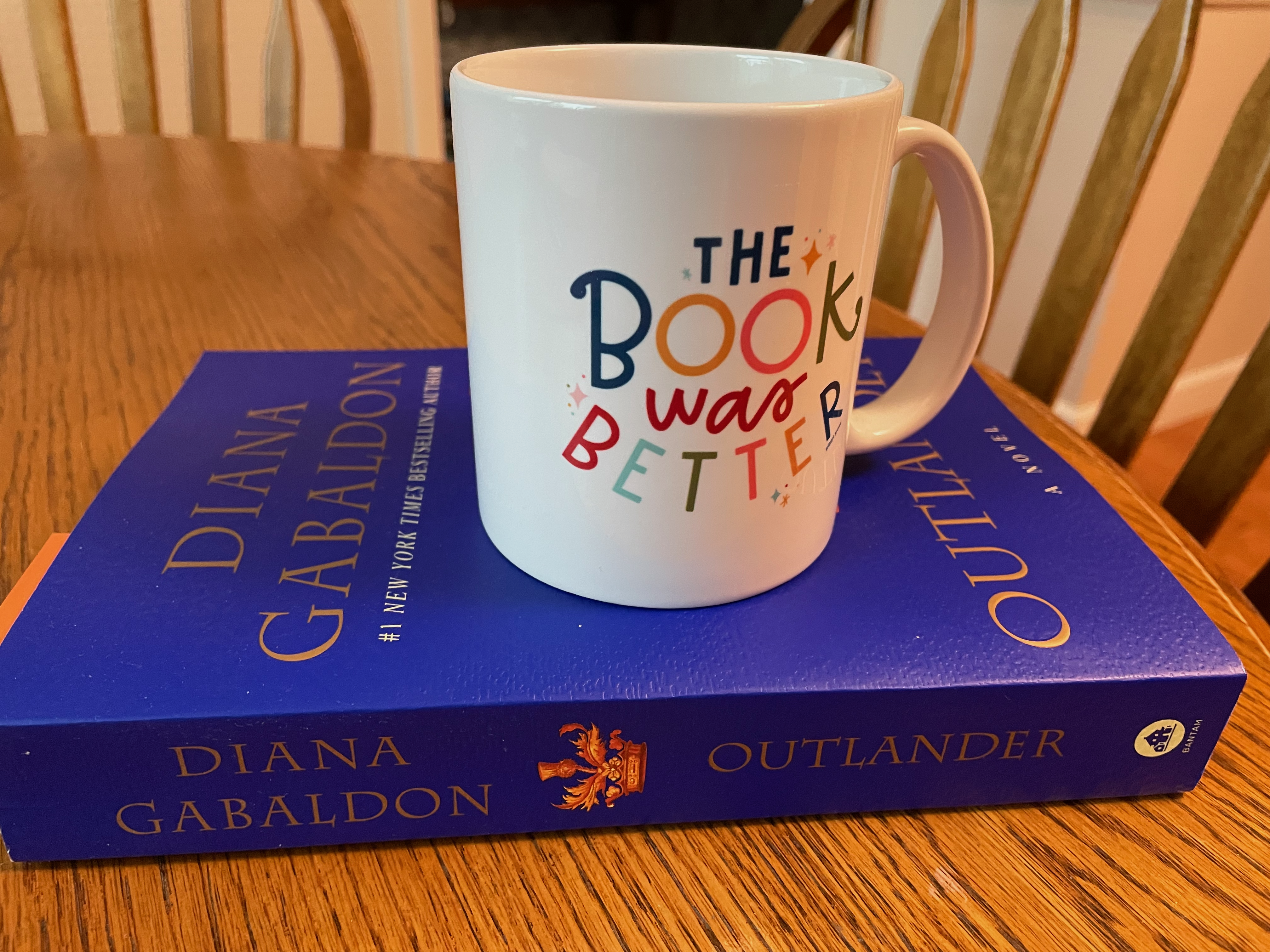 Mug with Outlander book